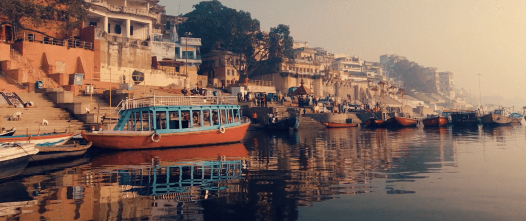 Capture d'écran d'un film de Romain : Morning Ghats of Varanasi.